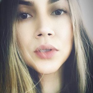 Meet your Posher, Daniela